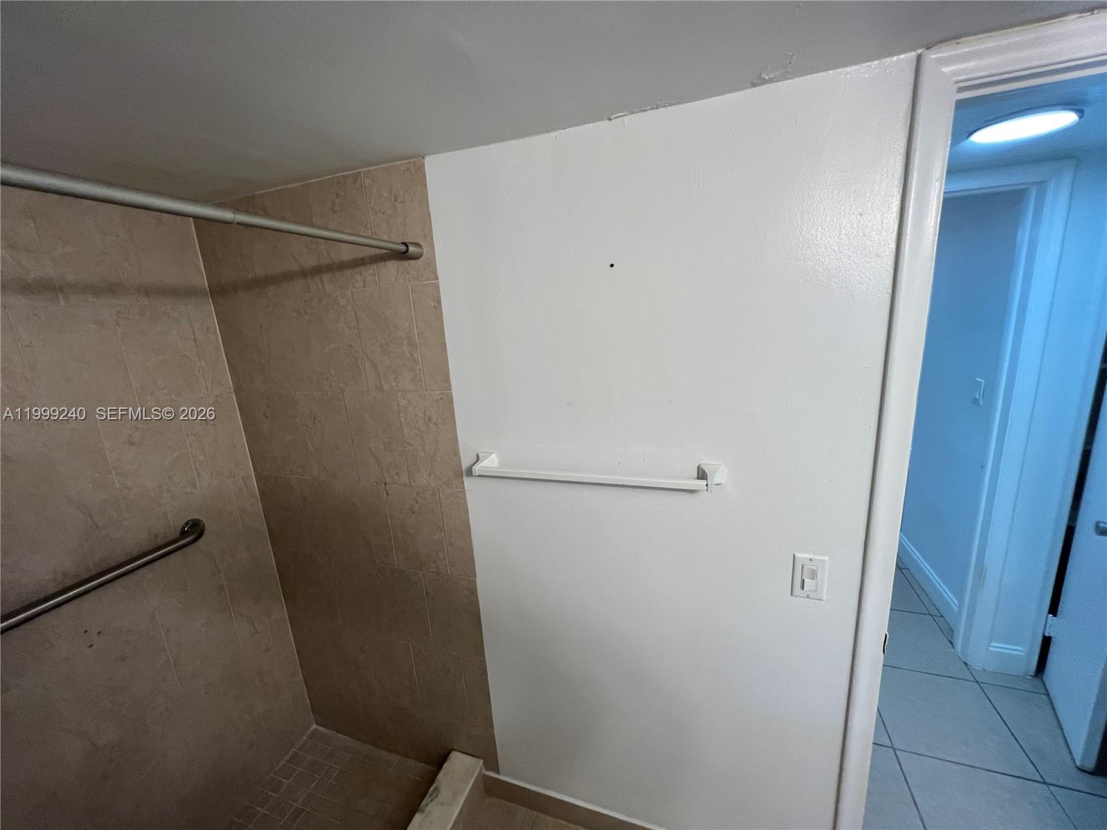 DADELAND CAPRI CONDO - Residential