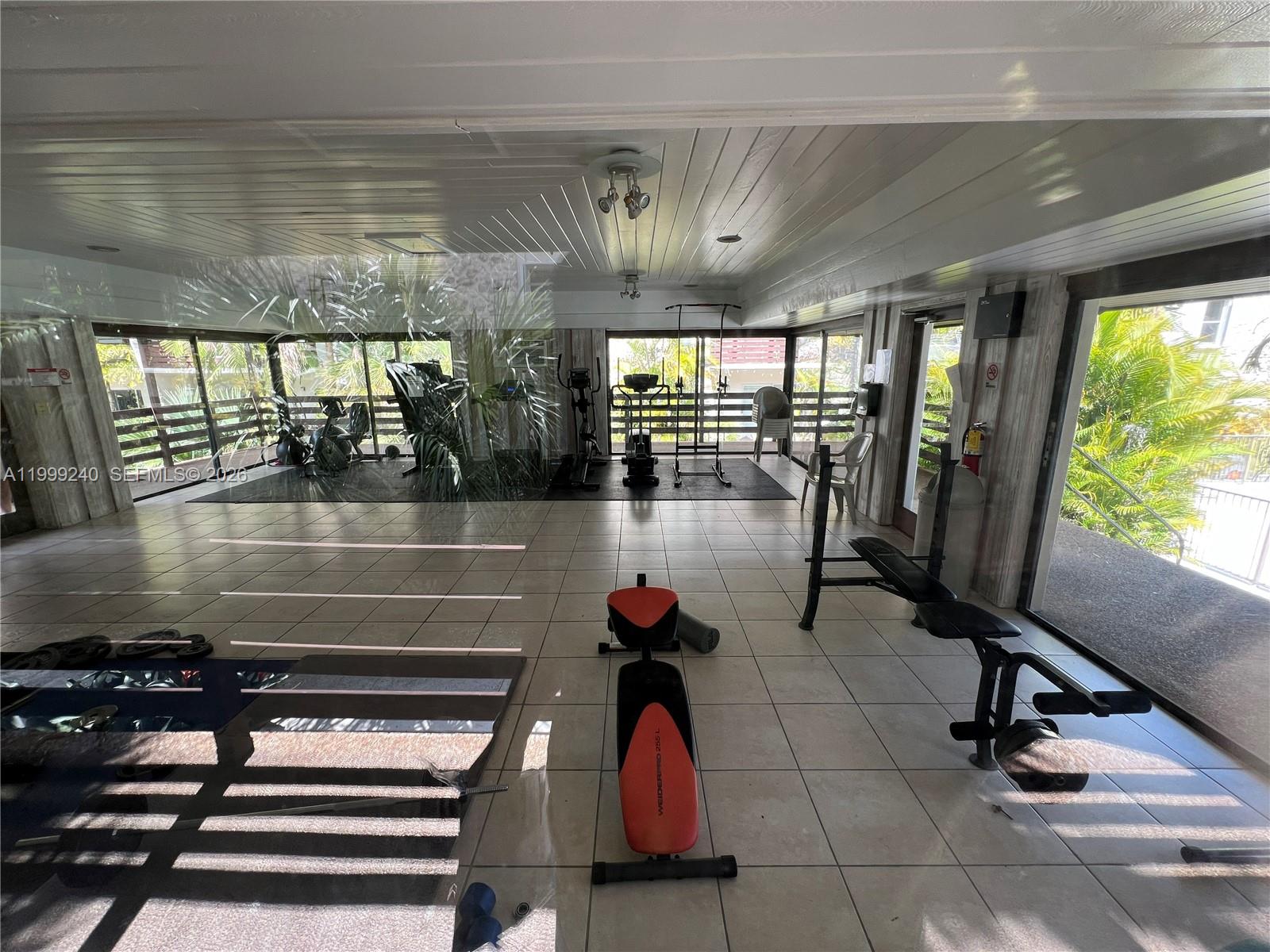 DADELAND CAPRI CONDO - Residential