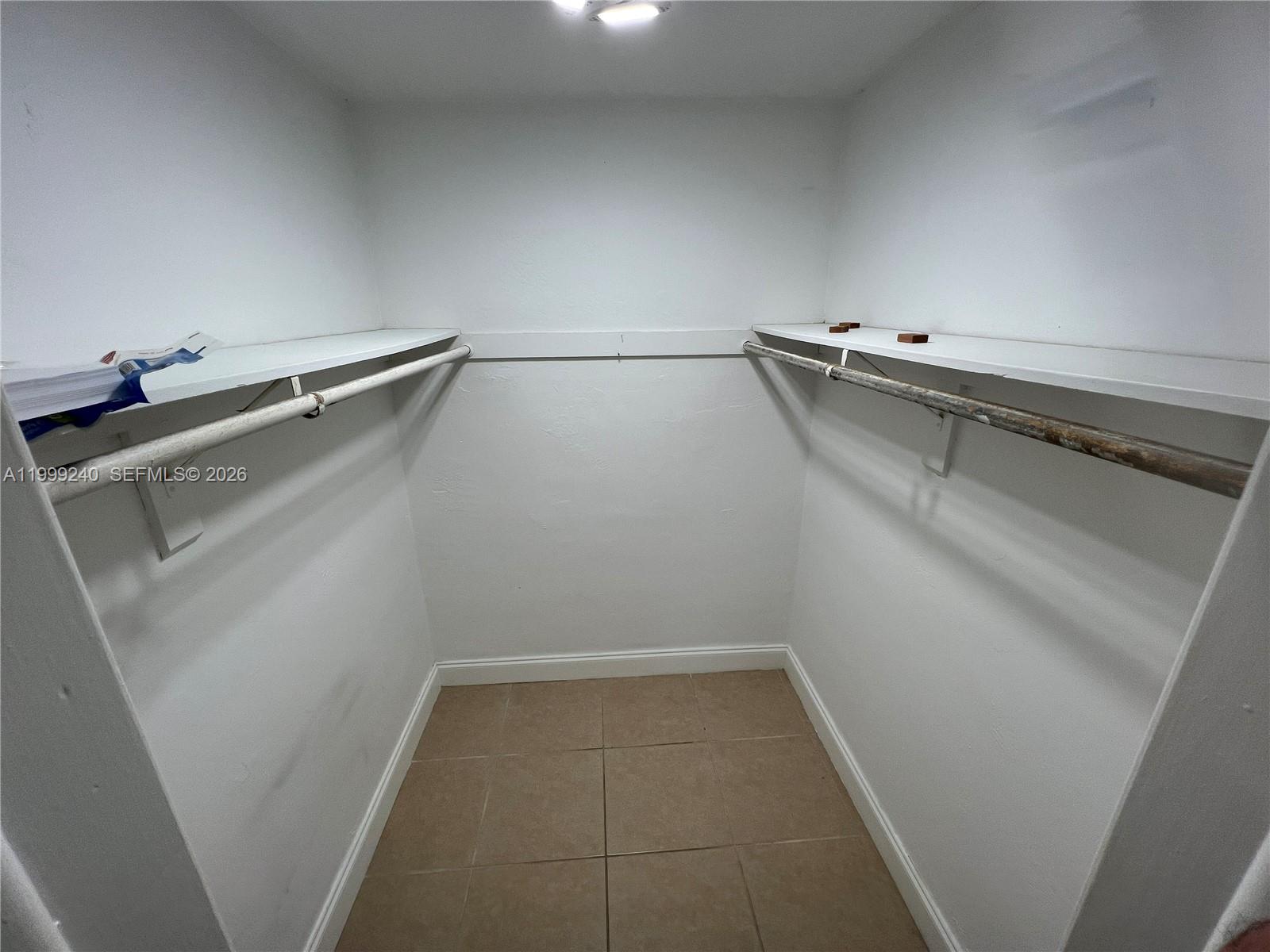 DADELAND CAPRI CONDO - Residential