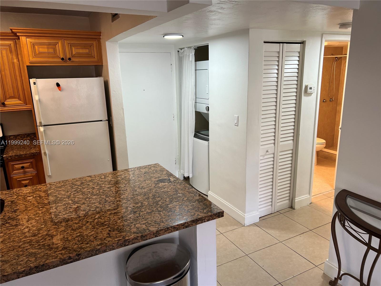 DADELAND CAPRI CONDO - Residential