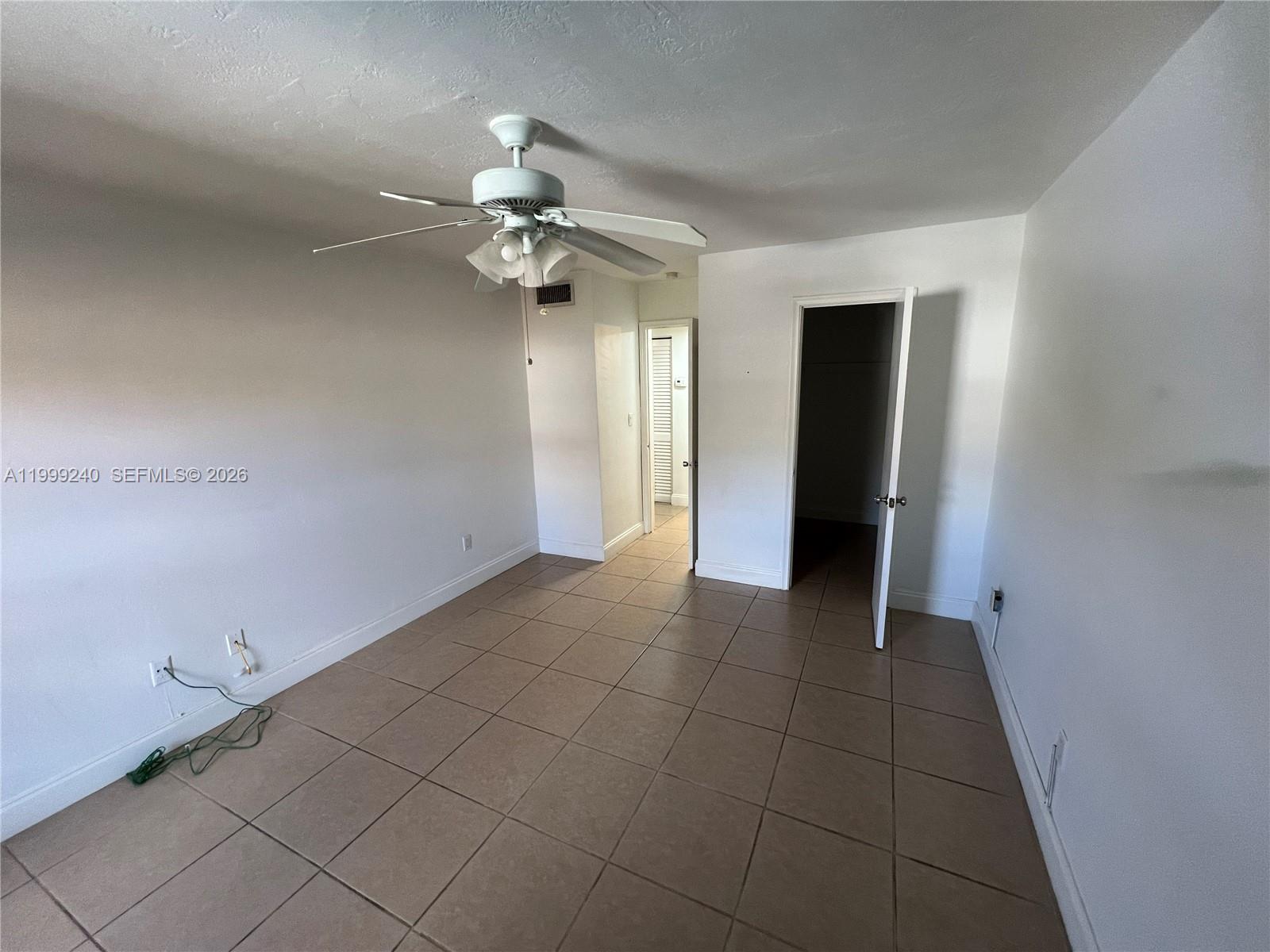 DADELAND CAPRI CONDO - Residential