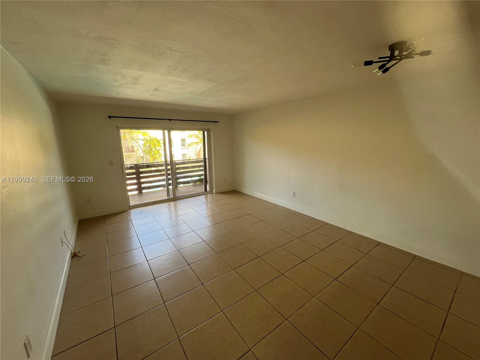 DADELAND CAPRI CONDO - Residential