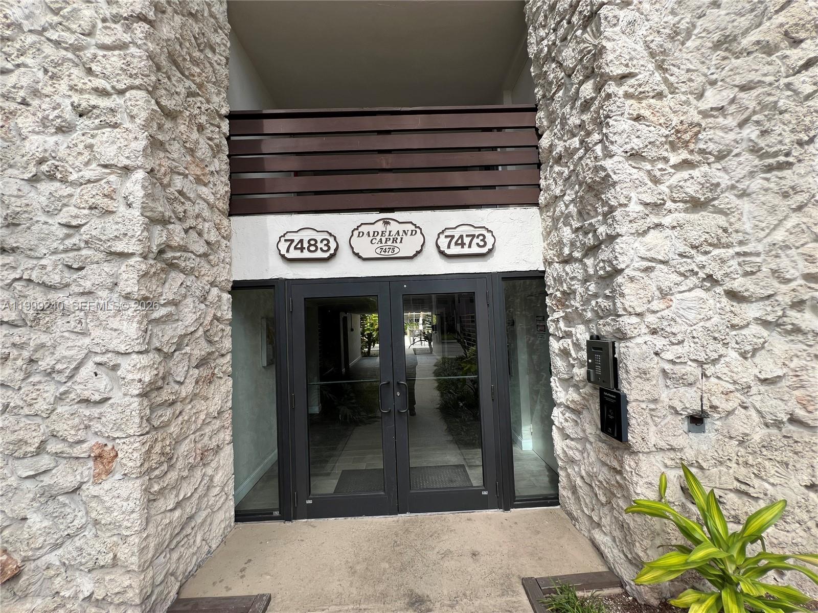 DADELAND CAPRI CONDO - Residential