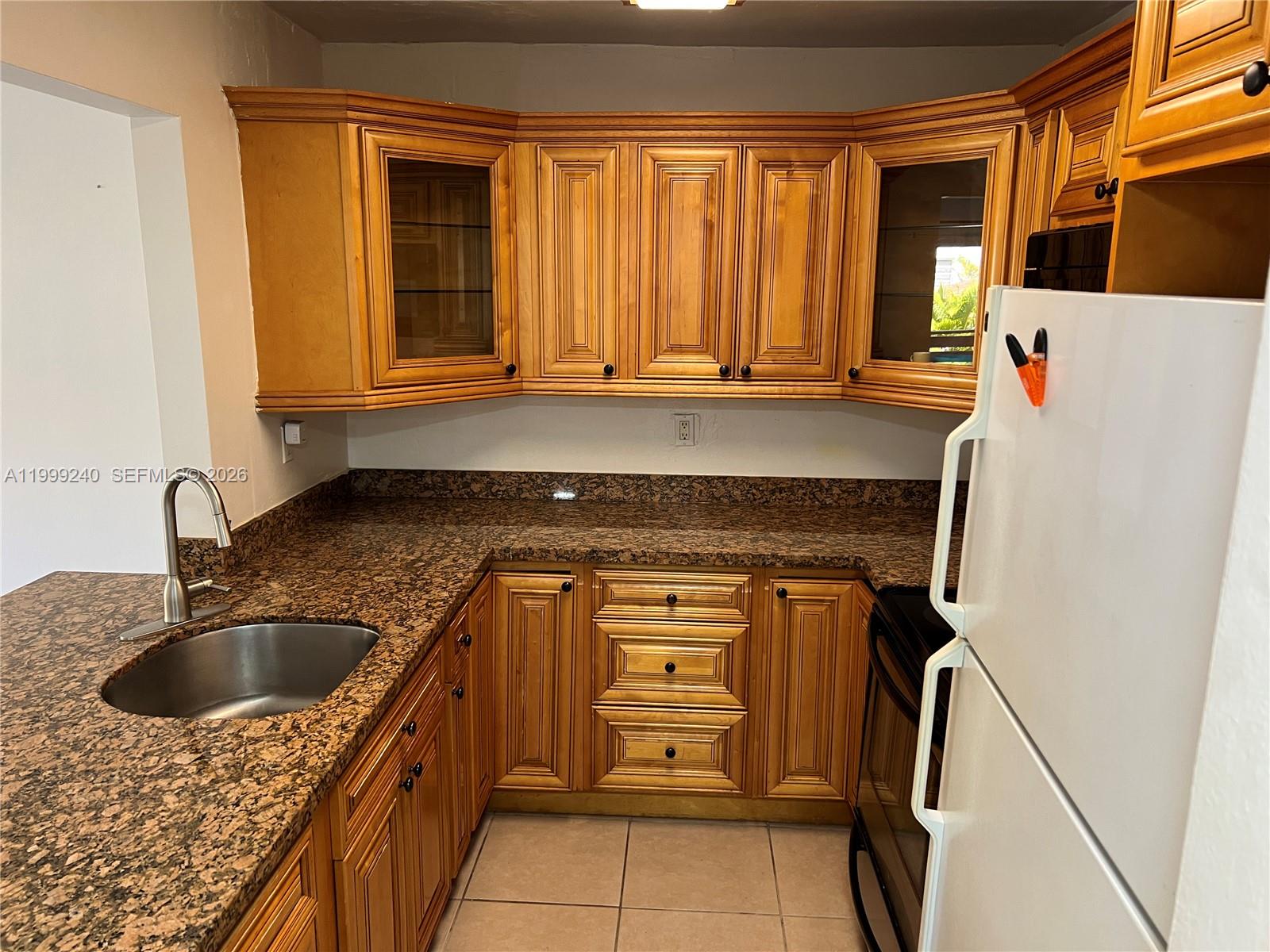 DADELAND CAPRI CONDO - Residential