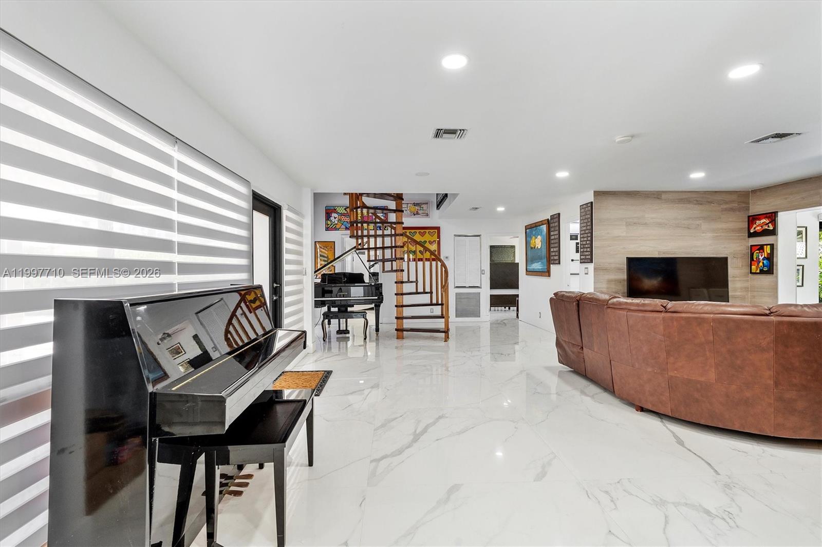 CORAL WOODS - Residential