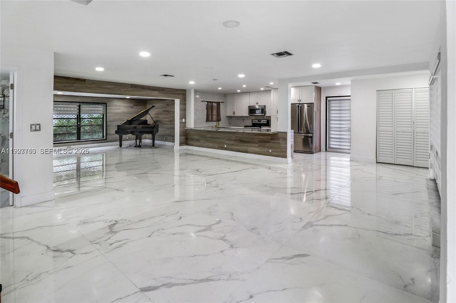 CORAL WOODS - Residential