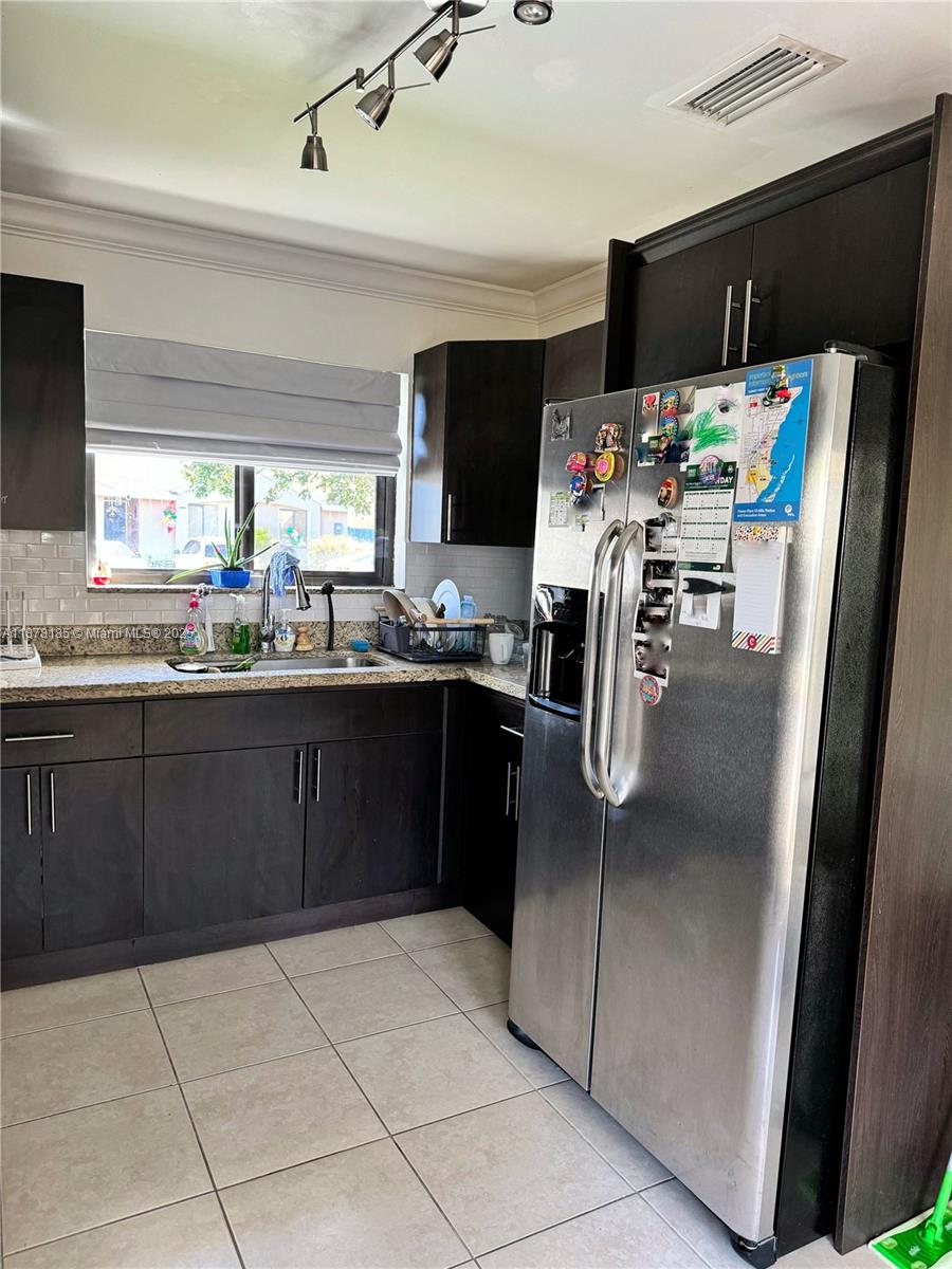 OAK PARK ESTATES SEC 1 - Residential