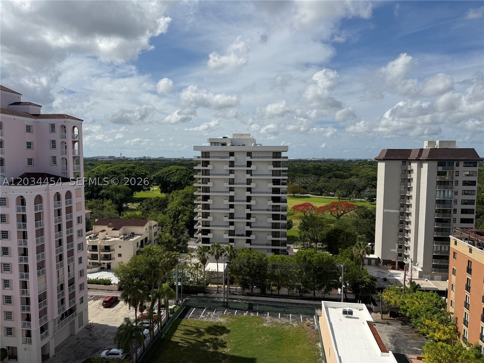 700 Biltmore Way 1216