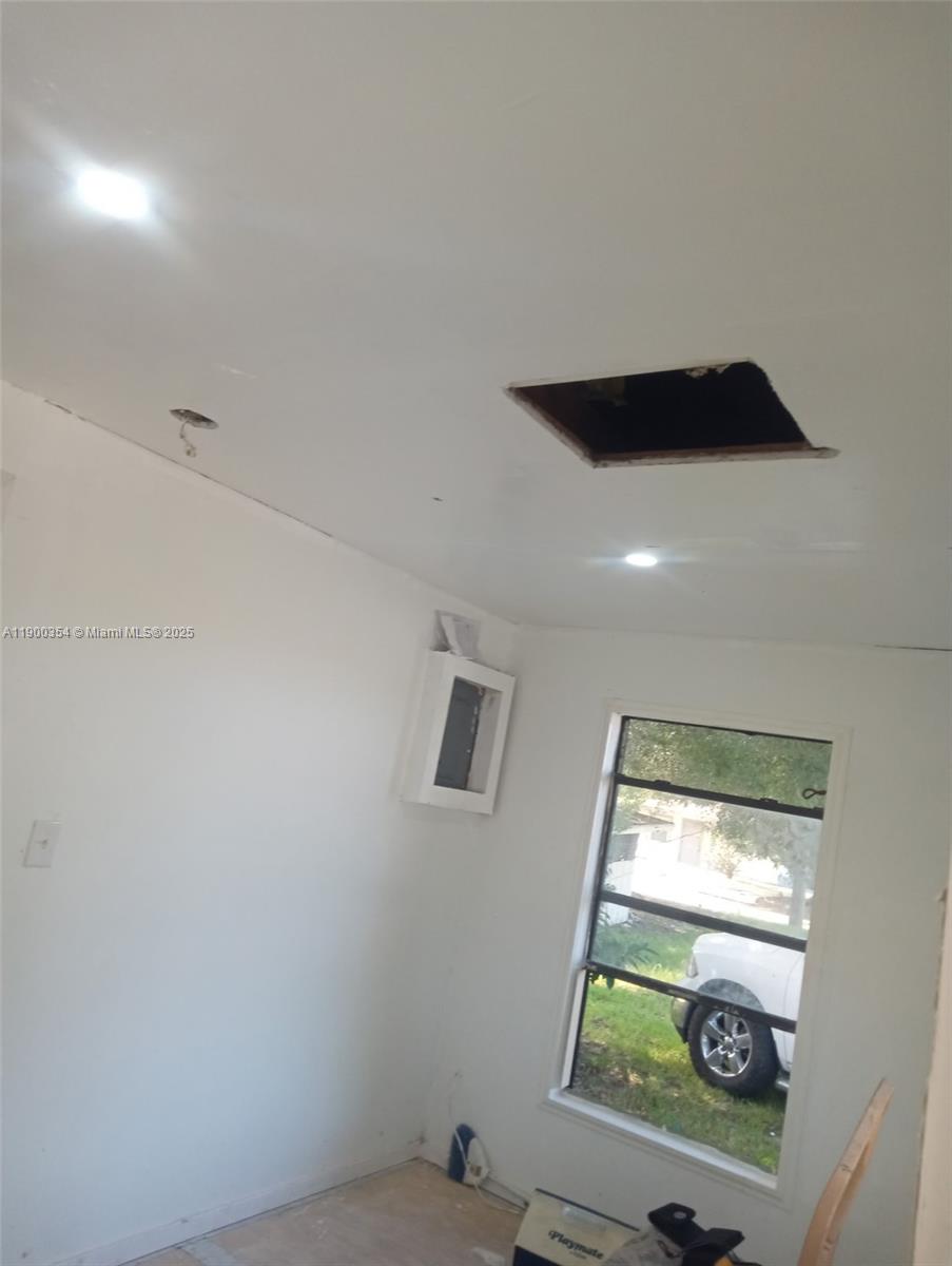 EDGEWOOD PARK - Residential