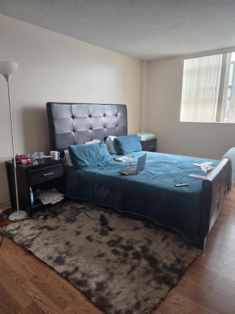 PLAZA TOWERS NORTH CONDO - Residential Lease