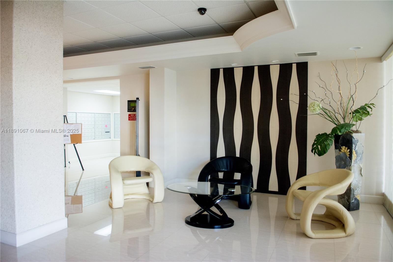 PLAZA TOWERS NORTH CONDO - Residential Lease