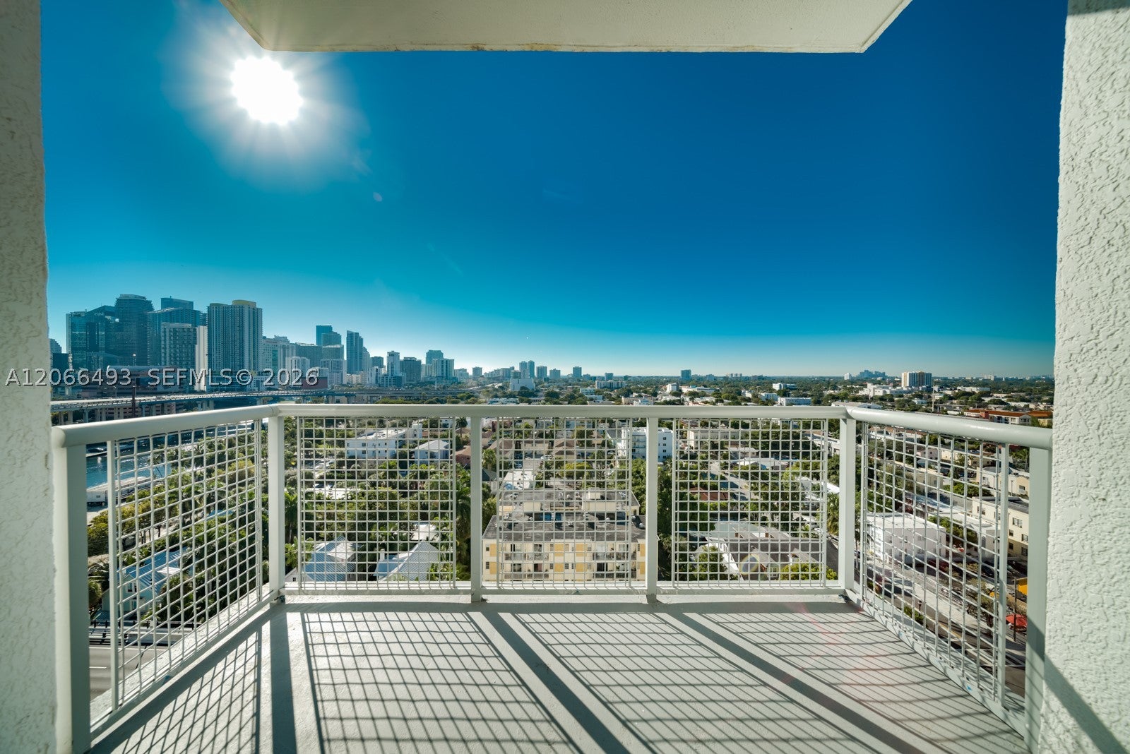 10 SW South River Dr 1406
