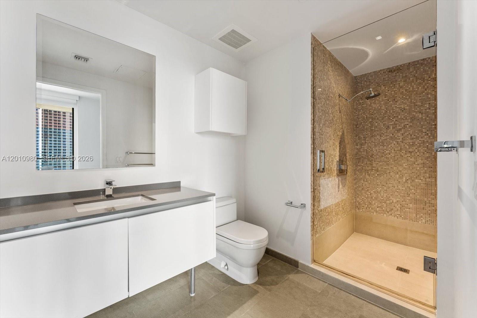 REACH CONDO - Residential