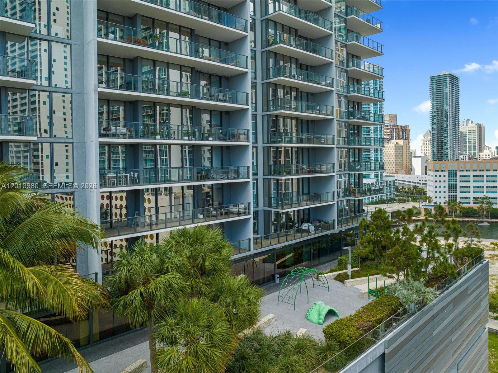 REACH CONDO - Residential