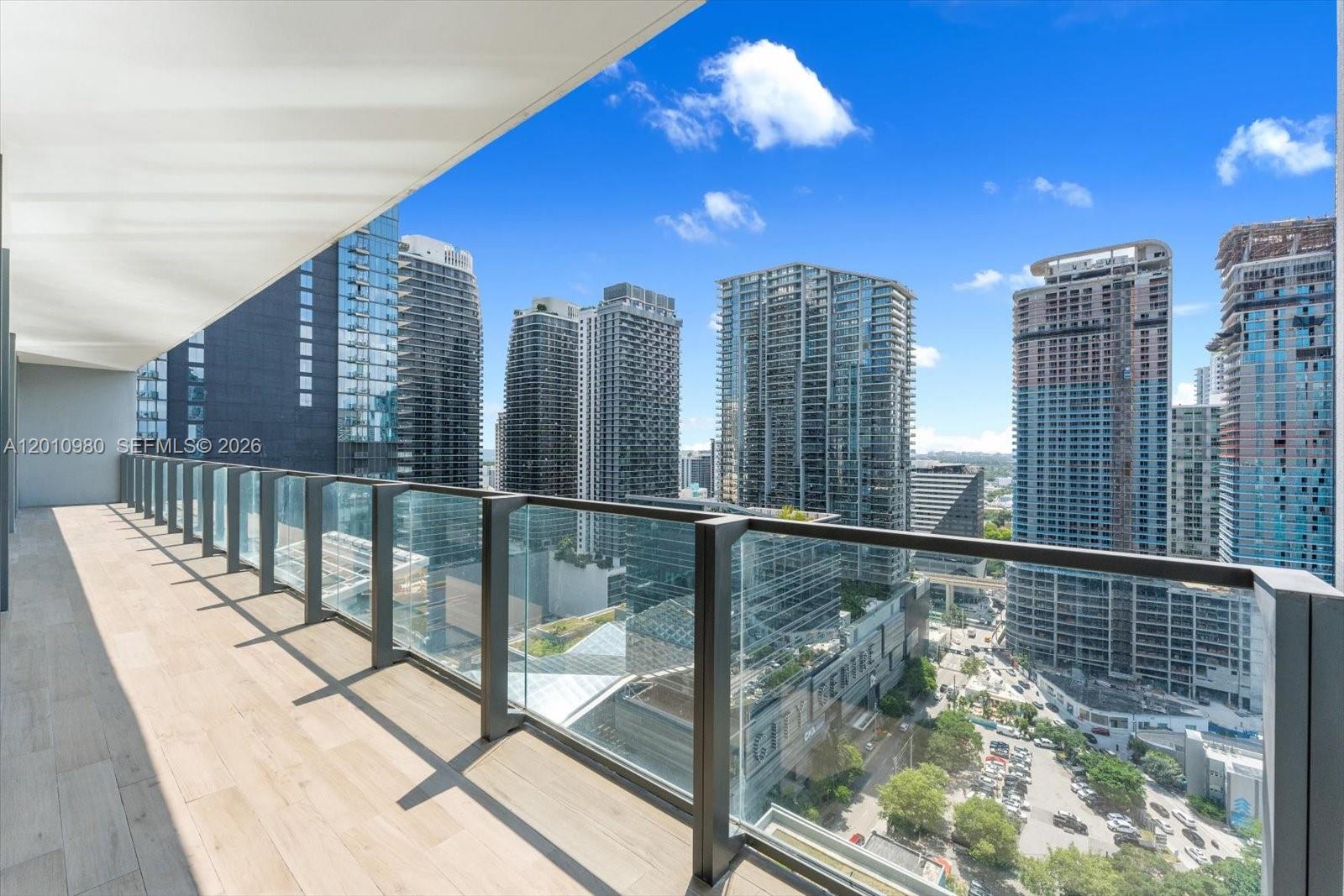 REACH CONDO - Residential