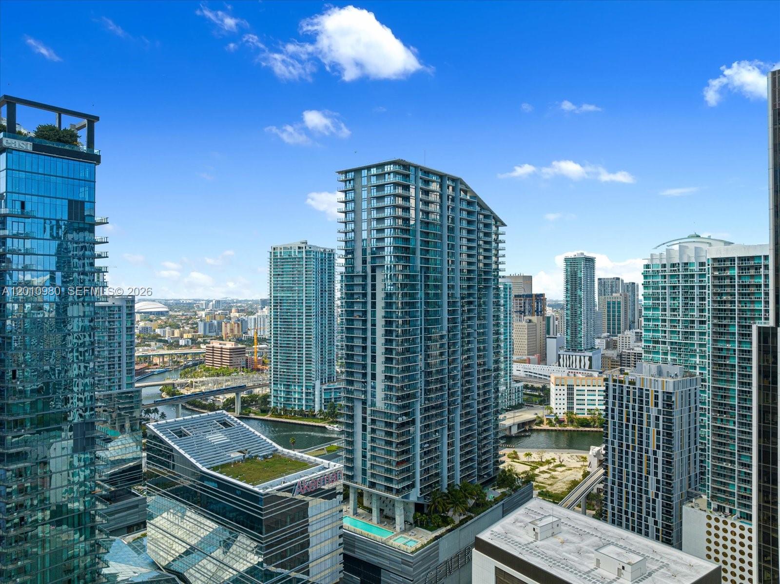 REACH CONDO - Residential