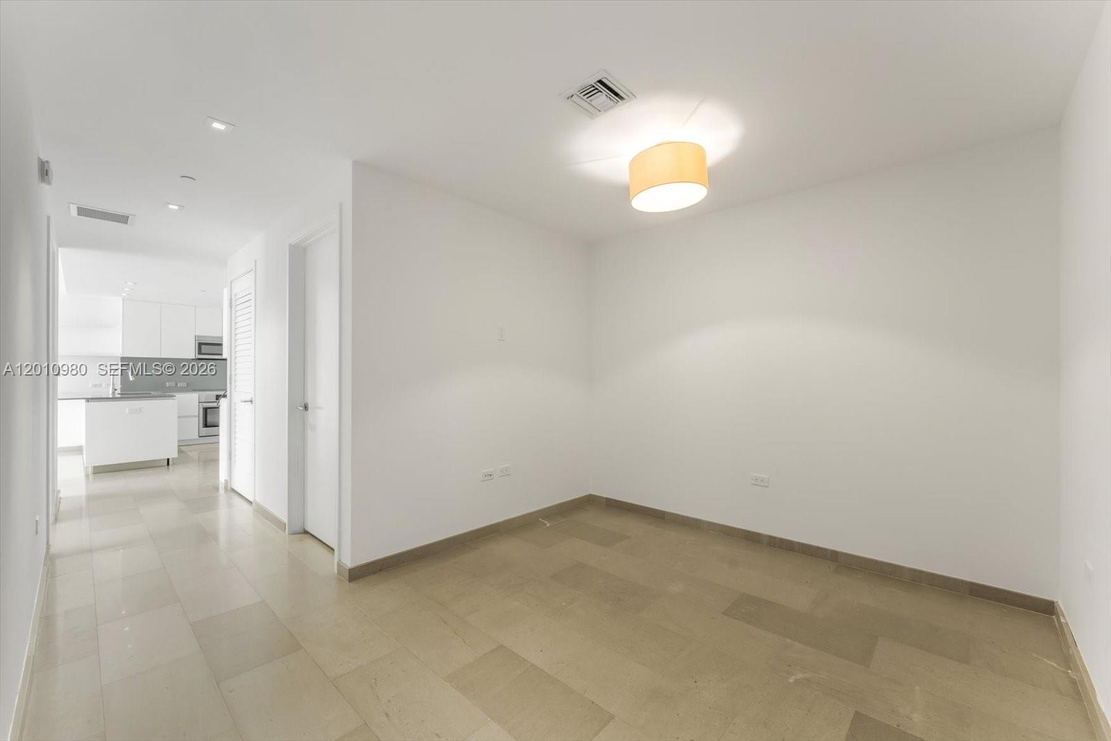 REACH CONDO - Residential
