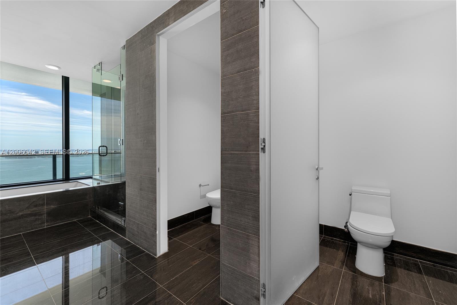ONE PARAISO CONDO - Residential