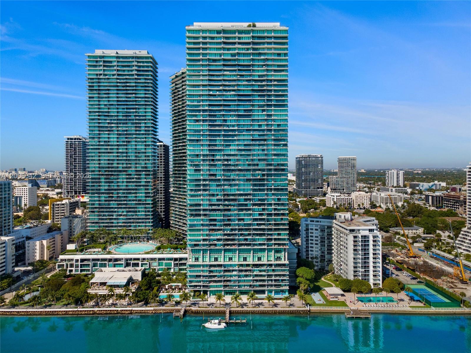 ONE PARAISO CONDO - Residential