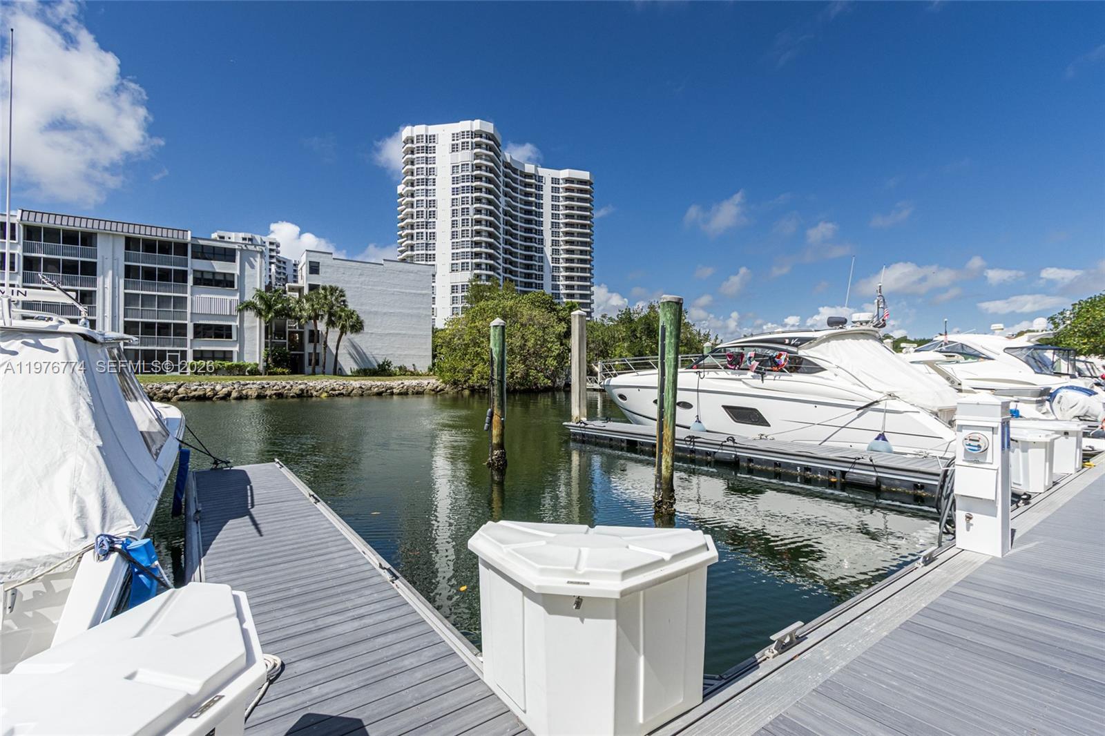 3575 Mystic Pointe Dr