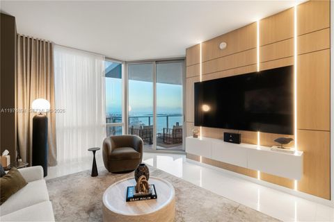 851 NE 1st Ave 4207 Miami FL 33132