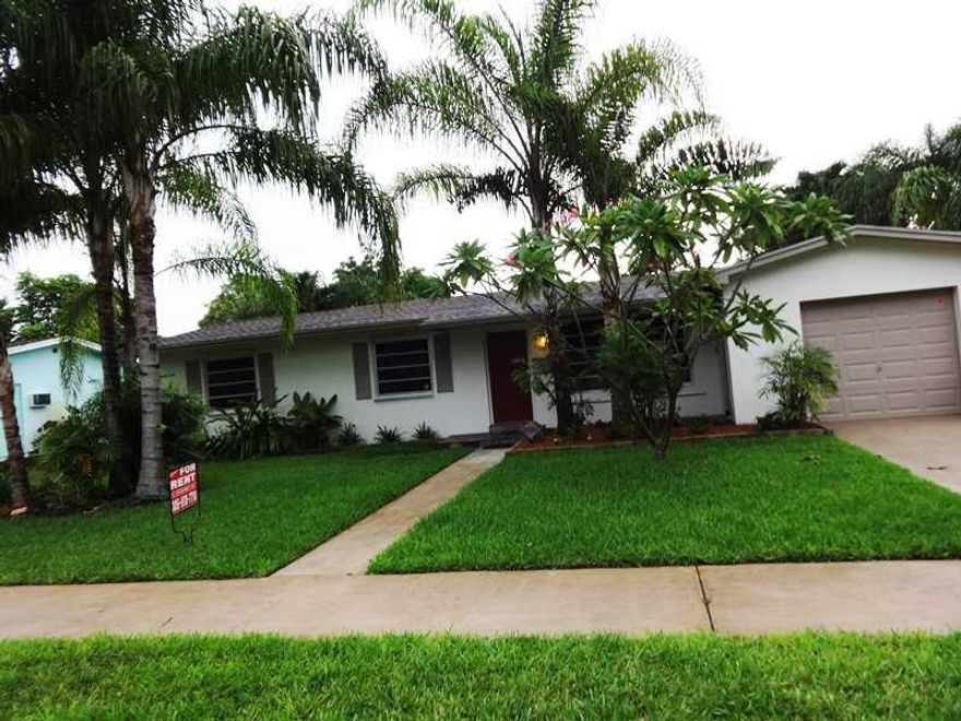 GREAT HOUSE! GREAT NEIGHBORHOOD! MOVE IN CONDITION! TILE FLOORS, NICE FAMILY ROOM,AND RECENTLY PAINTED. GOOD SIZE YARD,POOL WITH CHILD GATE, 1 CAR GARAGE. LOCATED ON A QUIET,NON-TRAFFIC STREET, CLOSE TO SCHOOLS,SHOPPING, KENDALL DRIVE, SUNSET, TURNPIKE AN D BAPTIST HOSPITAL