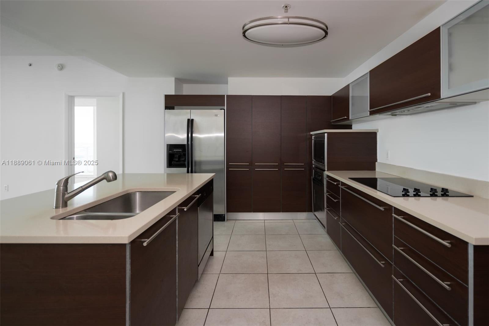 1900 N Bayshore Dr 2201
