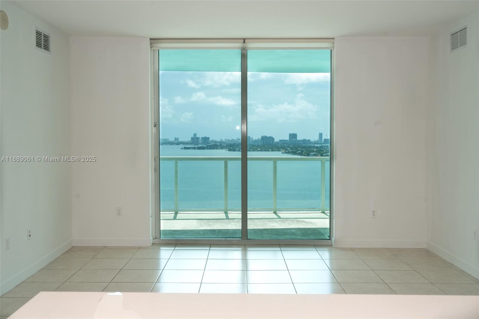 1900 N Bayshore Dr 2201