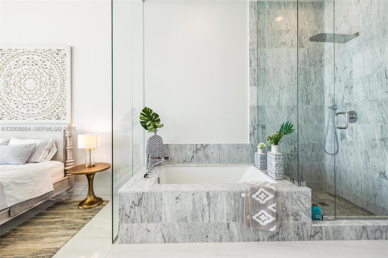 GRAN PARAISO CONDO - Residential