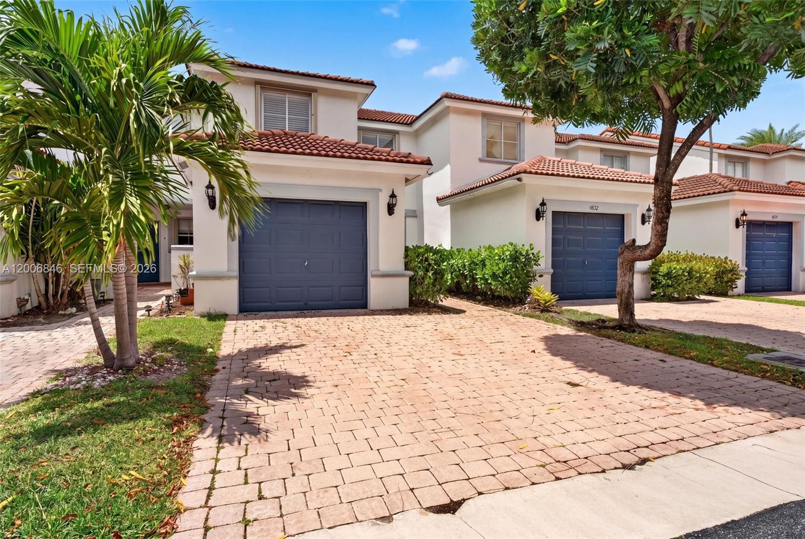 DIMENSIONS AT DORAL - Residential