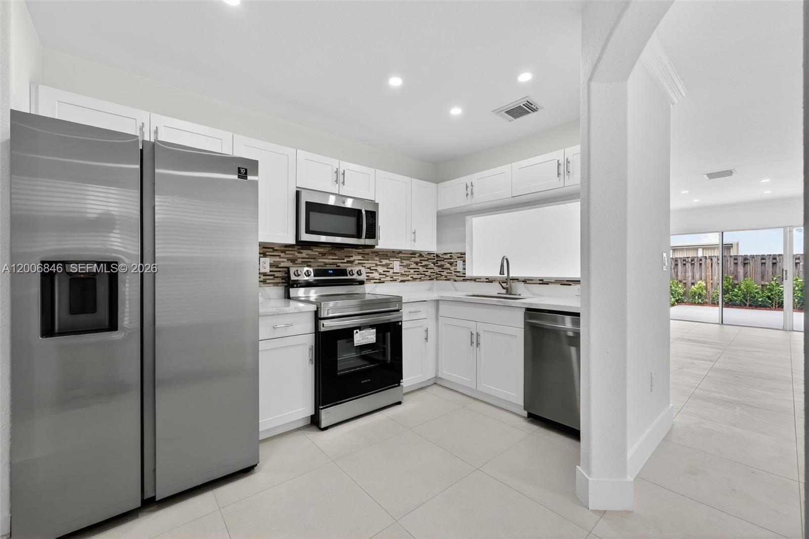 DIMENSIONS AT DORAL - Residential