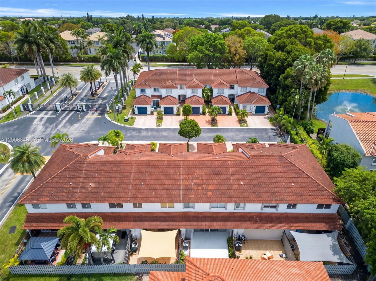 DIMENSIONS AT DORAL - Residential