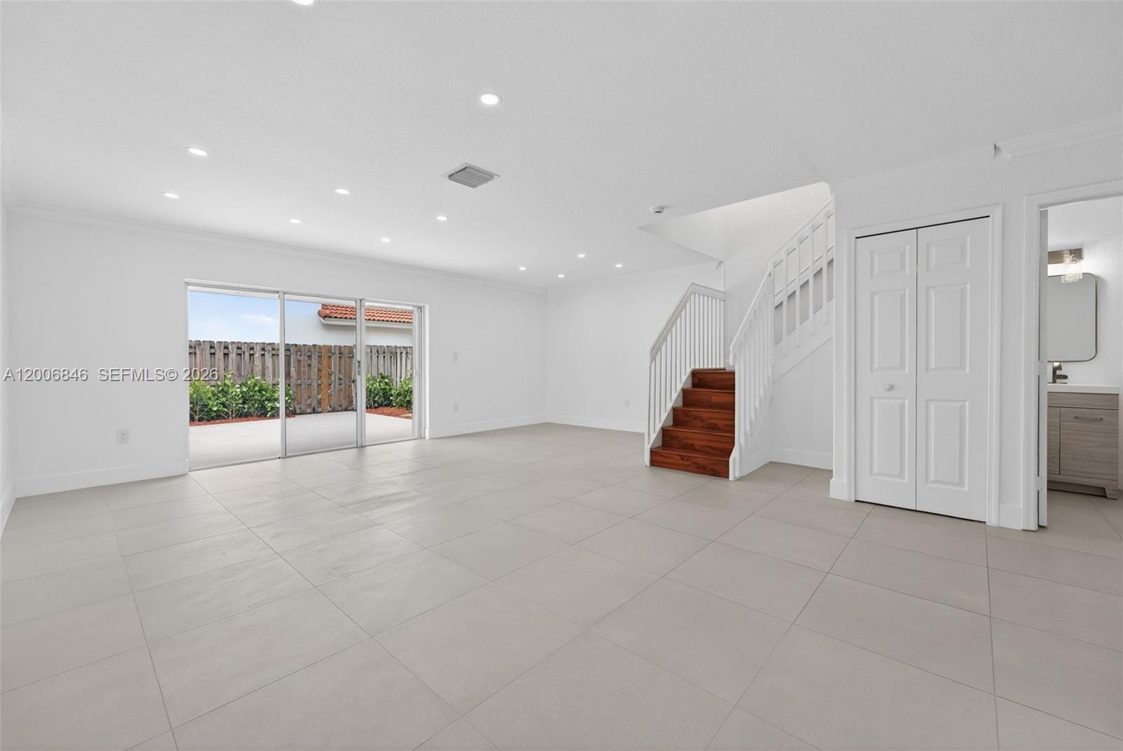 DIMENSIONS AT DORAL - Residential