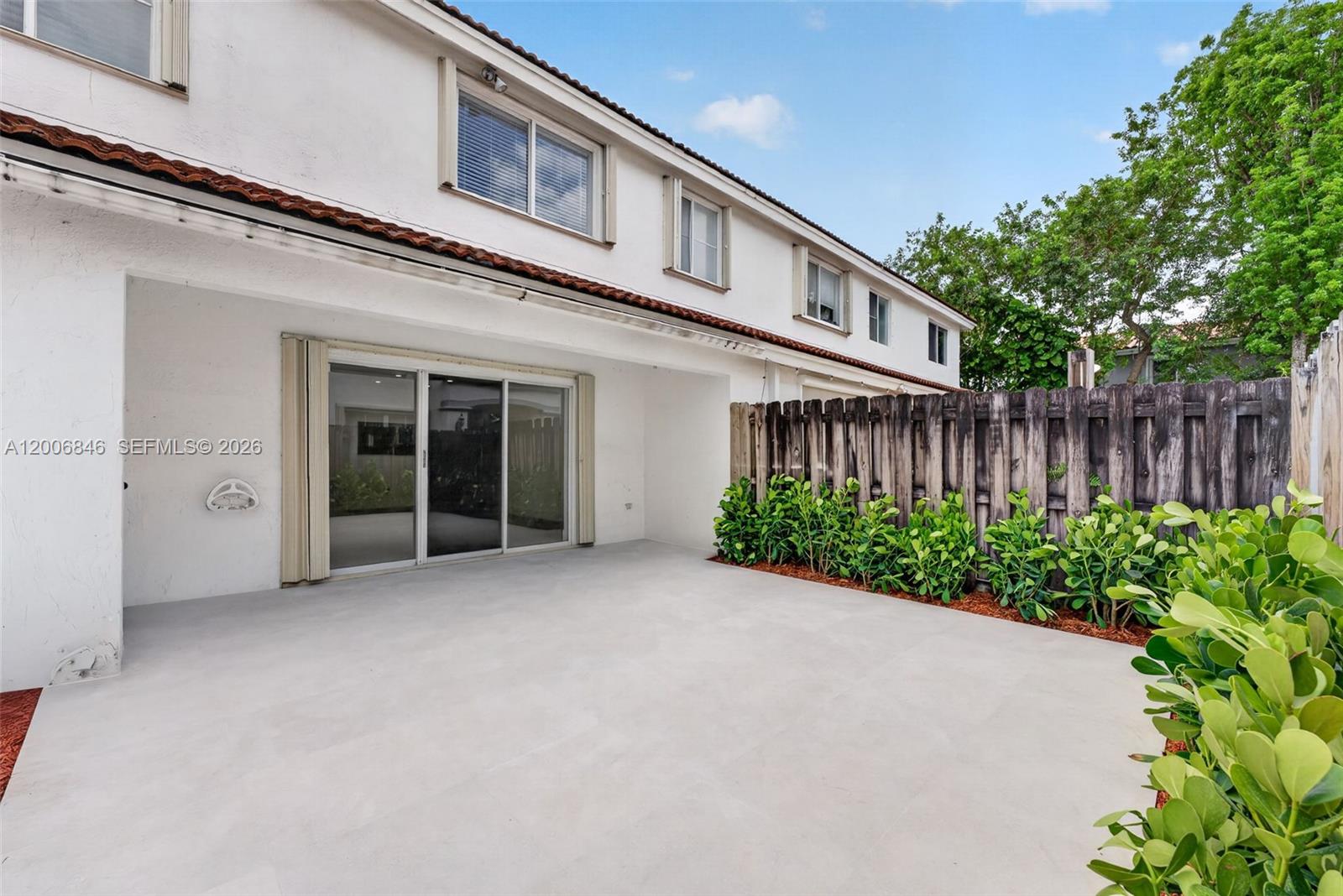 DIMENSIONS AT DORAL - Residential