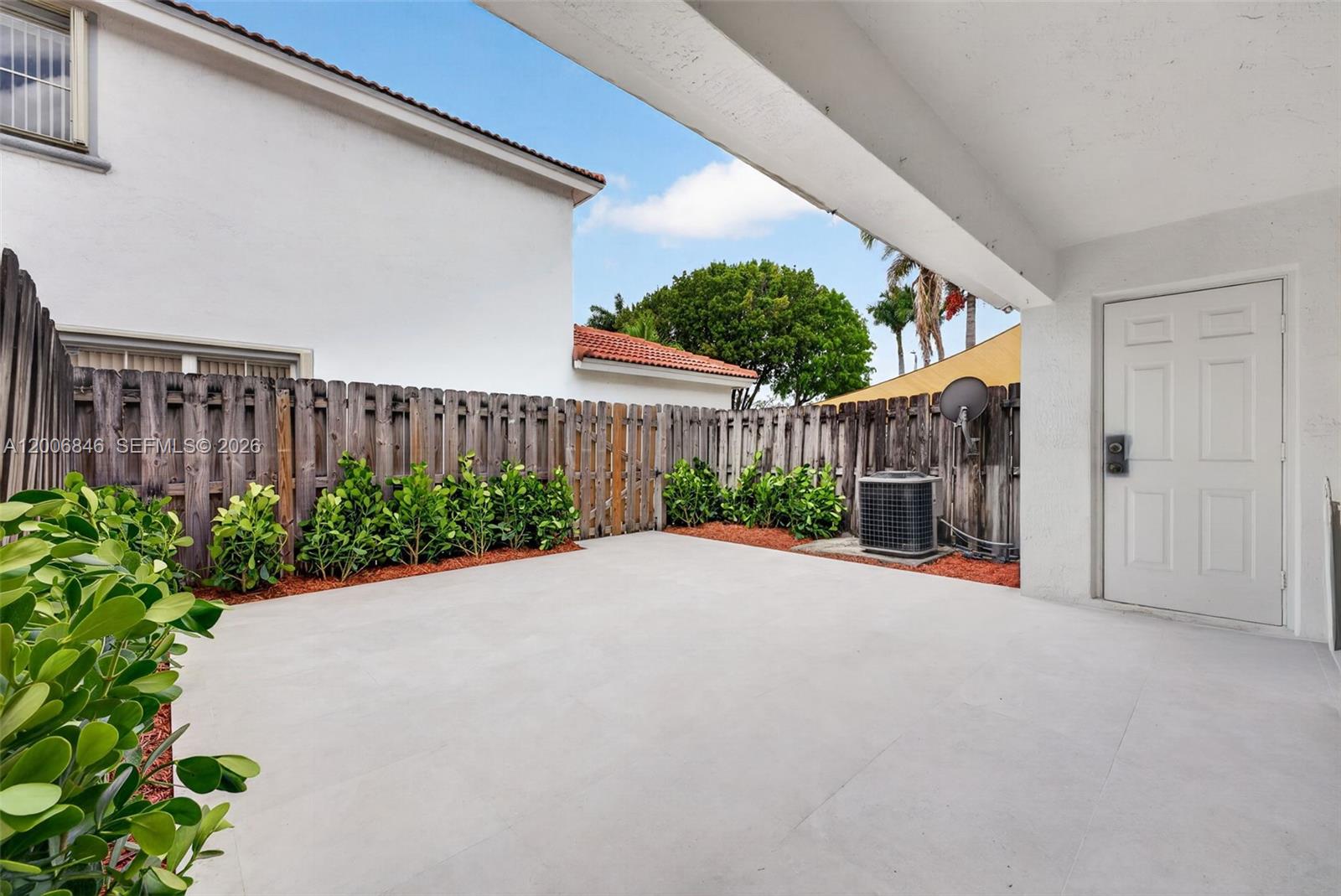 DIMENSIONS AT DORAL - Residential