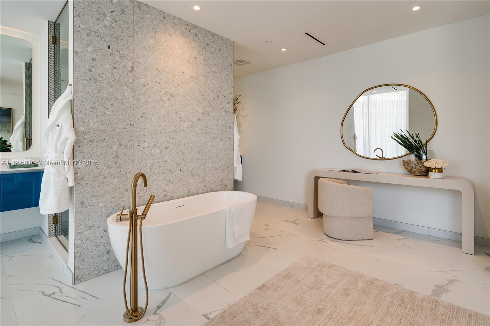 2655 SOUTH BAYSHORE DRIVE - Residential