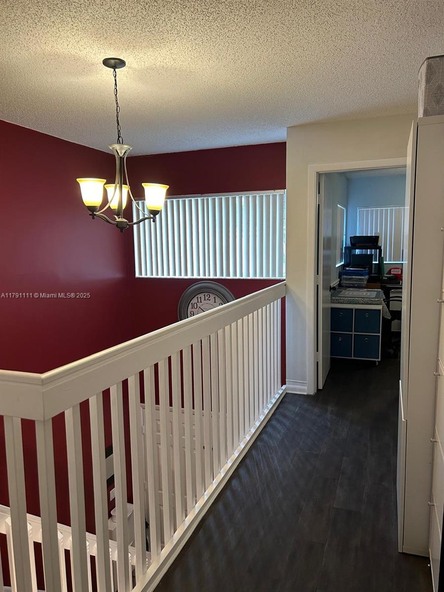 ROYAL TOWNHOMES SAN MARINO - Residential