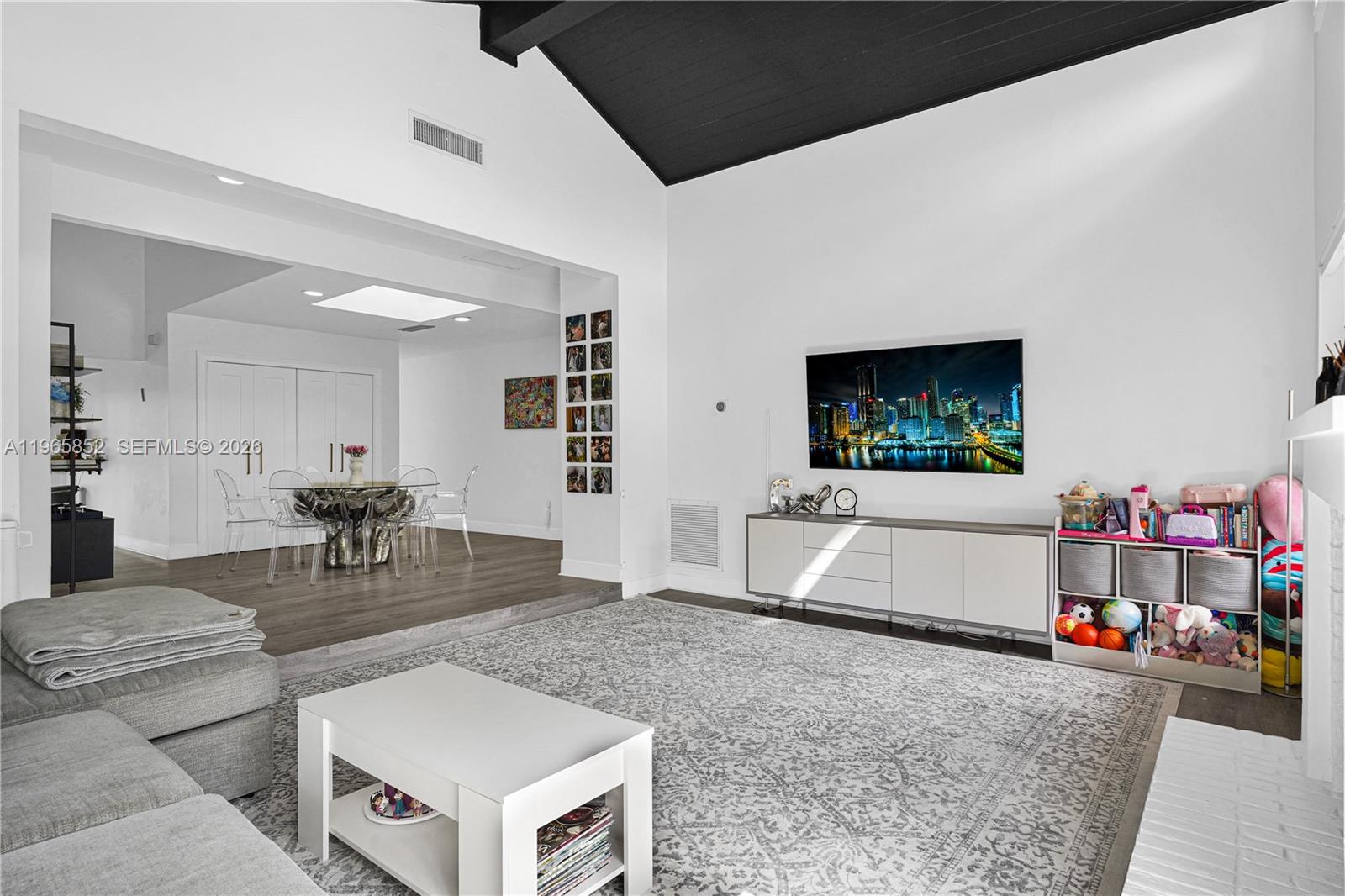 SIERRA DEL MAR - Residential