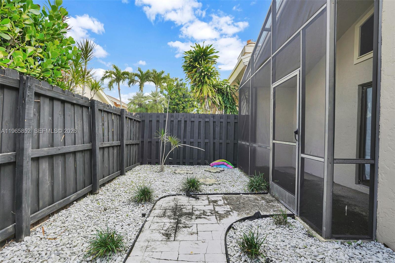 SIERRA DEL MAR - Residential