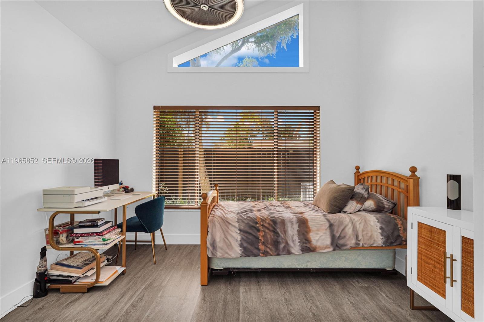 SIERRA DEL MAR - Residential