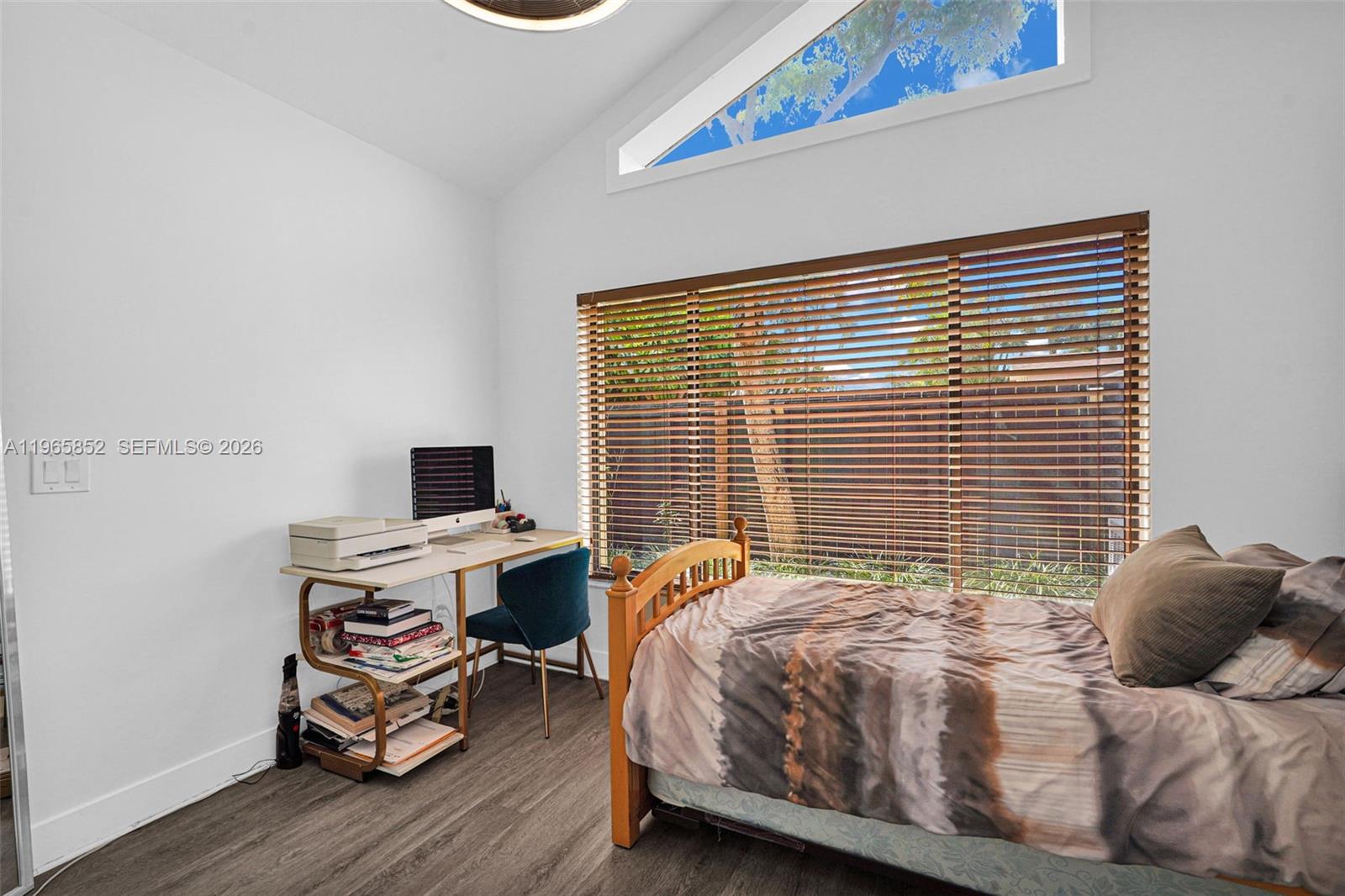 SIERRA DEL MAR - Residential