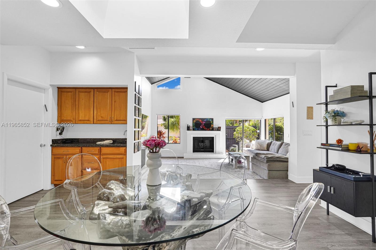 SIERRA DEL MAR - Residential