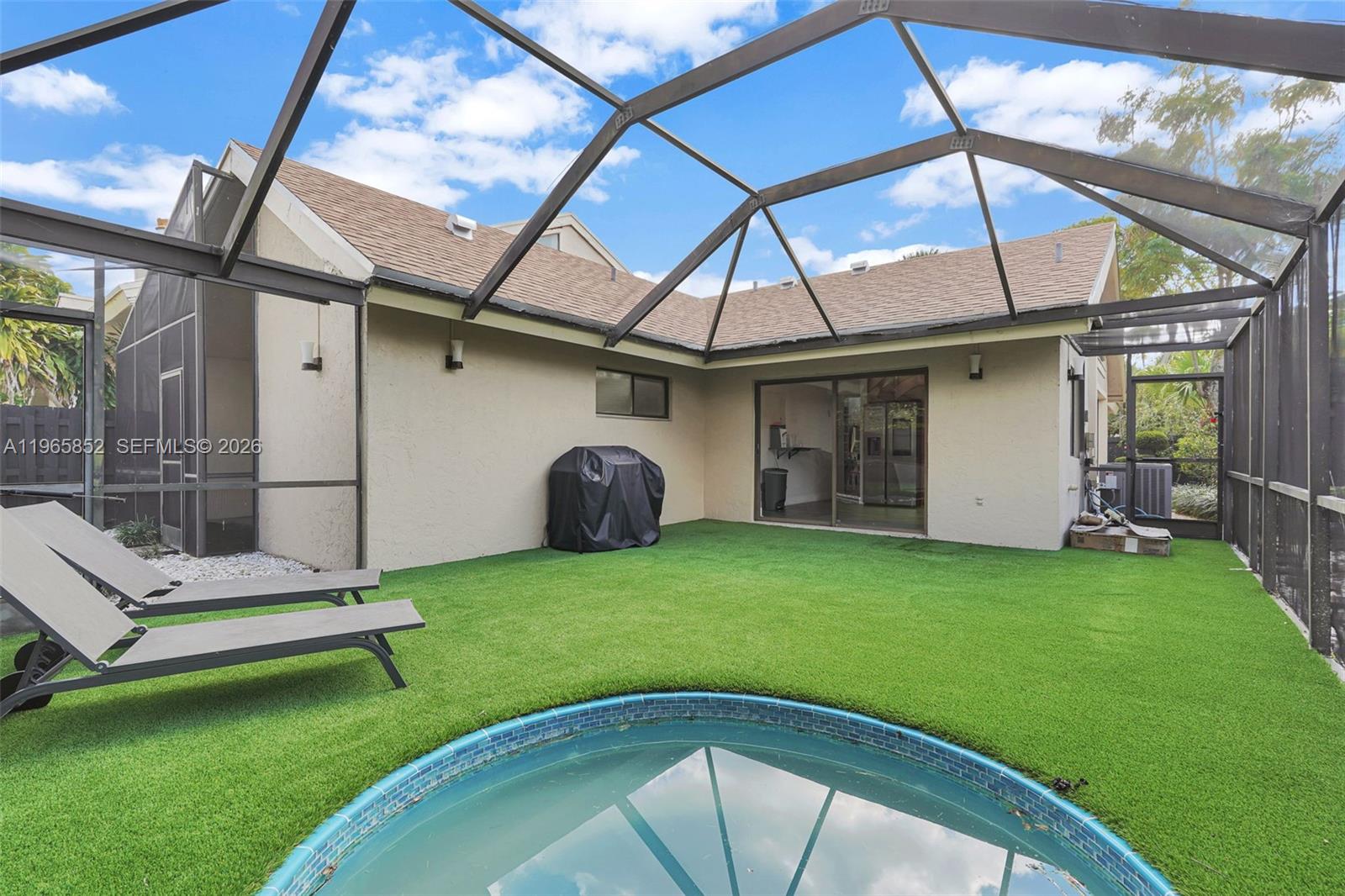 SIERRA DEL MAR - Residential