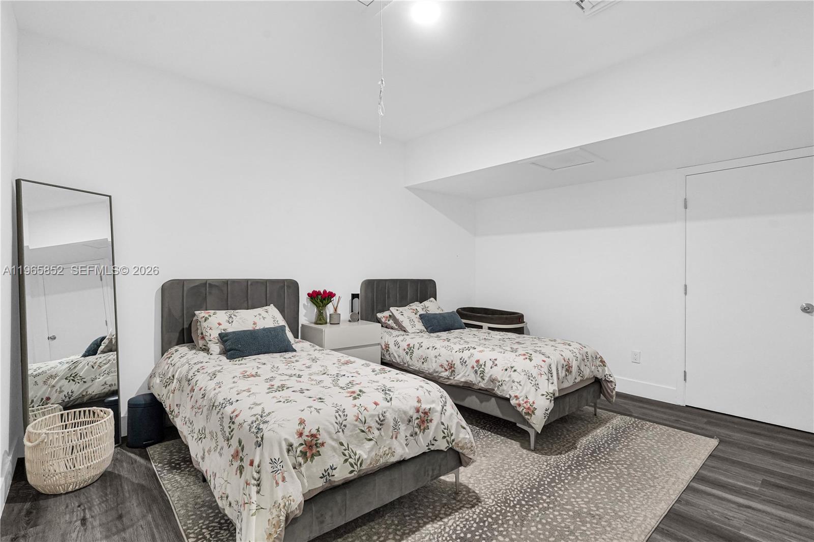 SIERRA DEL MAR - Residential