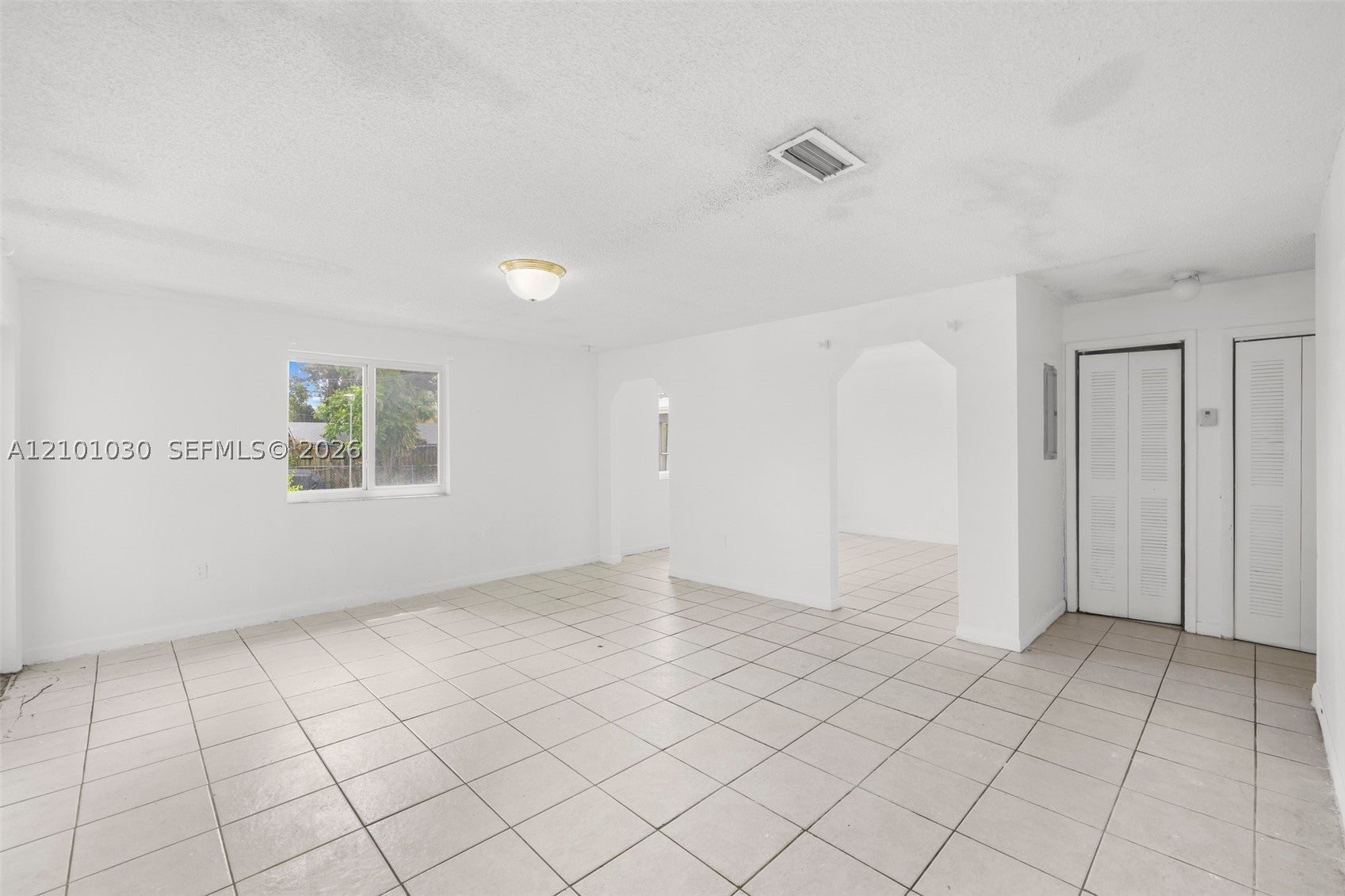1816 NW 22nd Ct