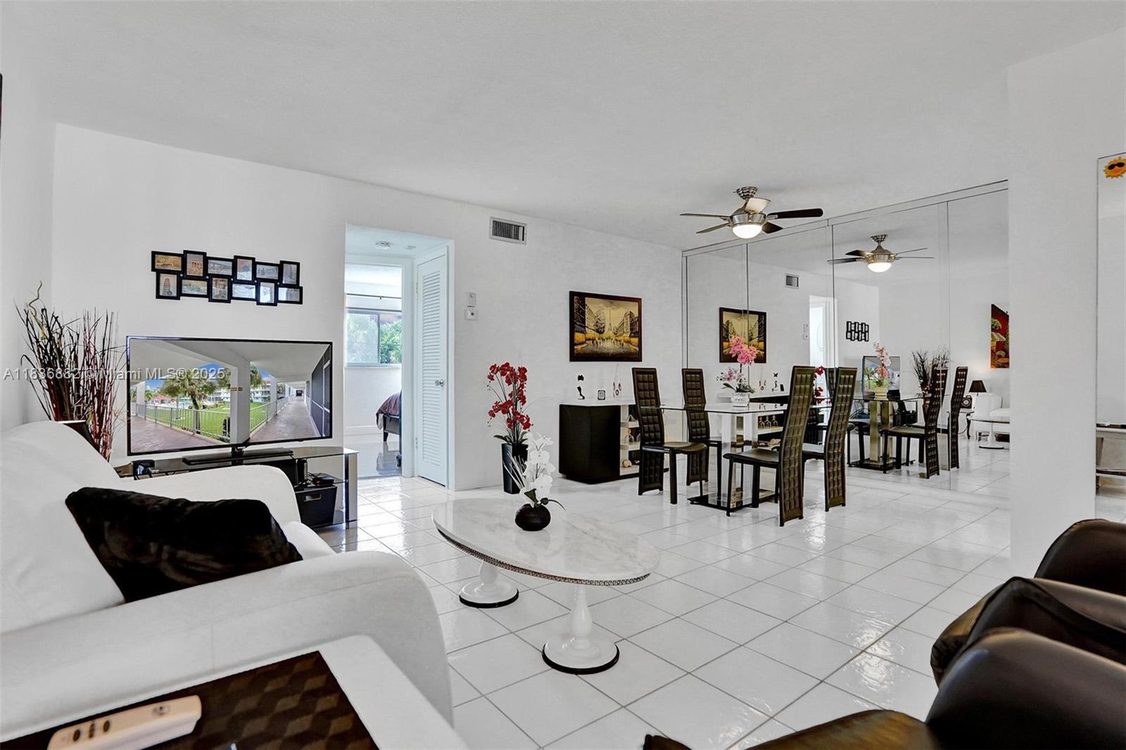 580 Egret Dr 215