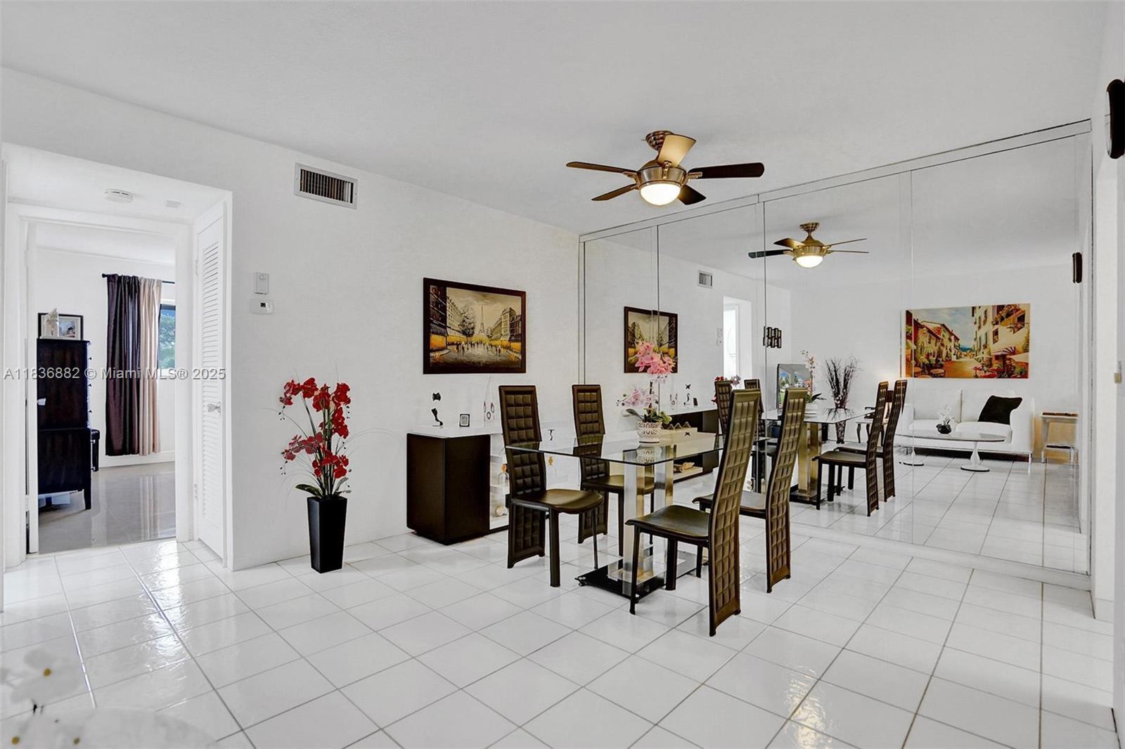 580 Egret Dr 215