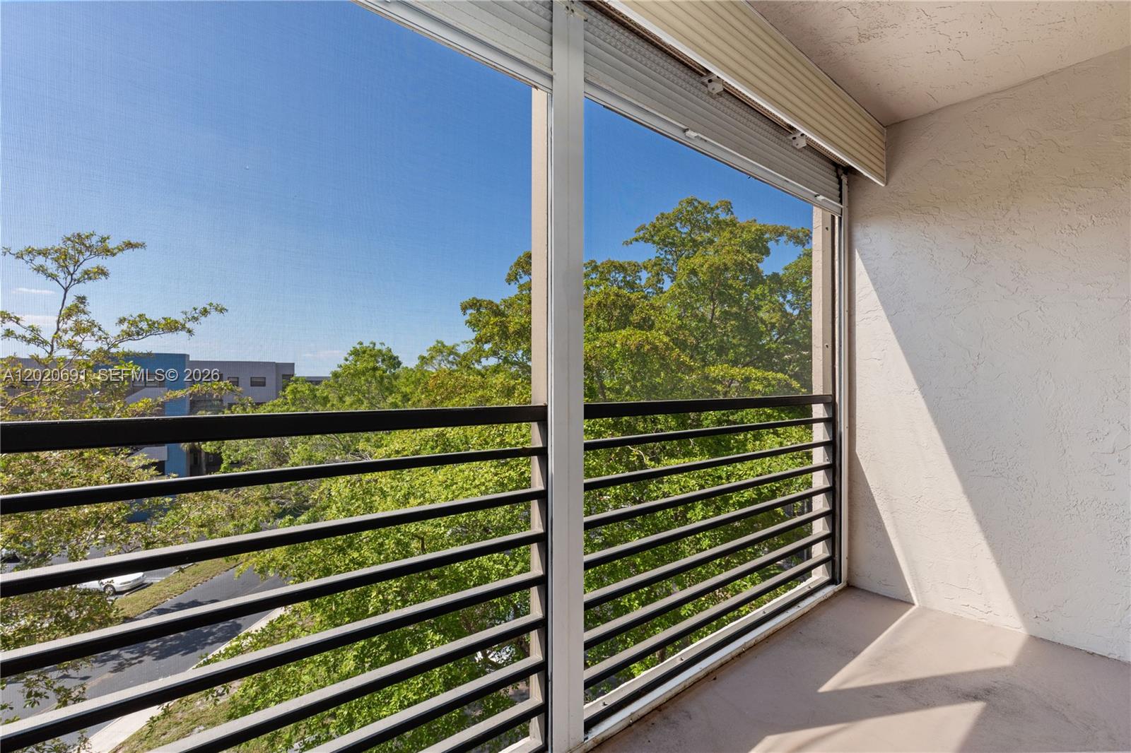 COLONY POINT 6 CONDO - Residential
