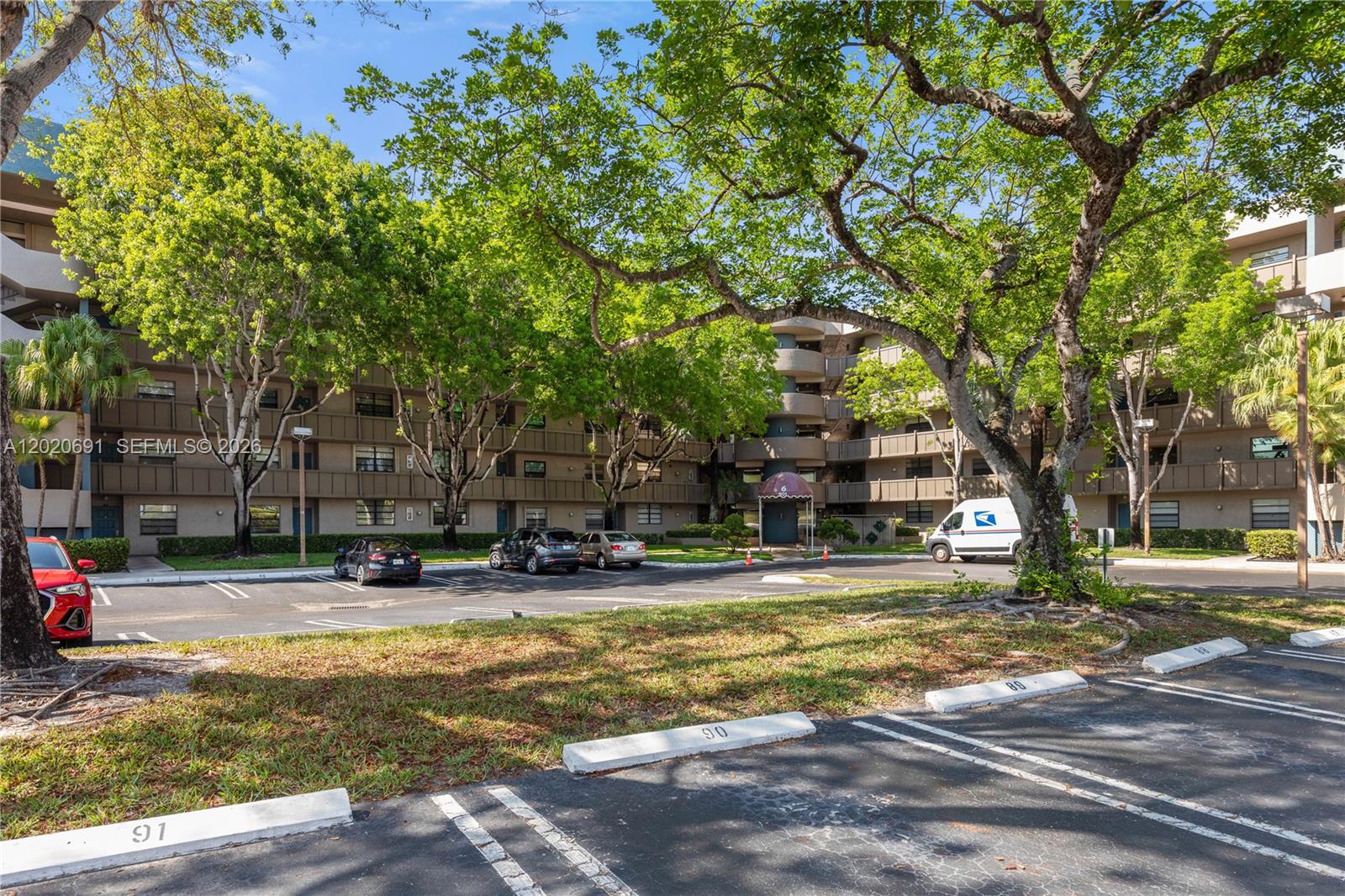 COLONY POINT 6 CONDO - Residential
