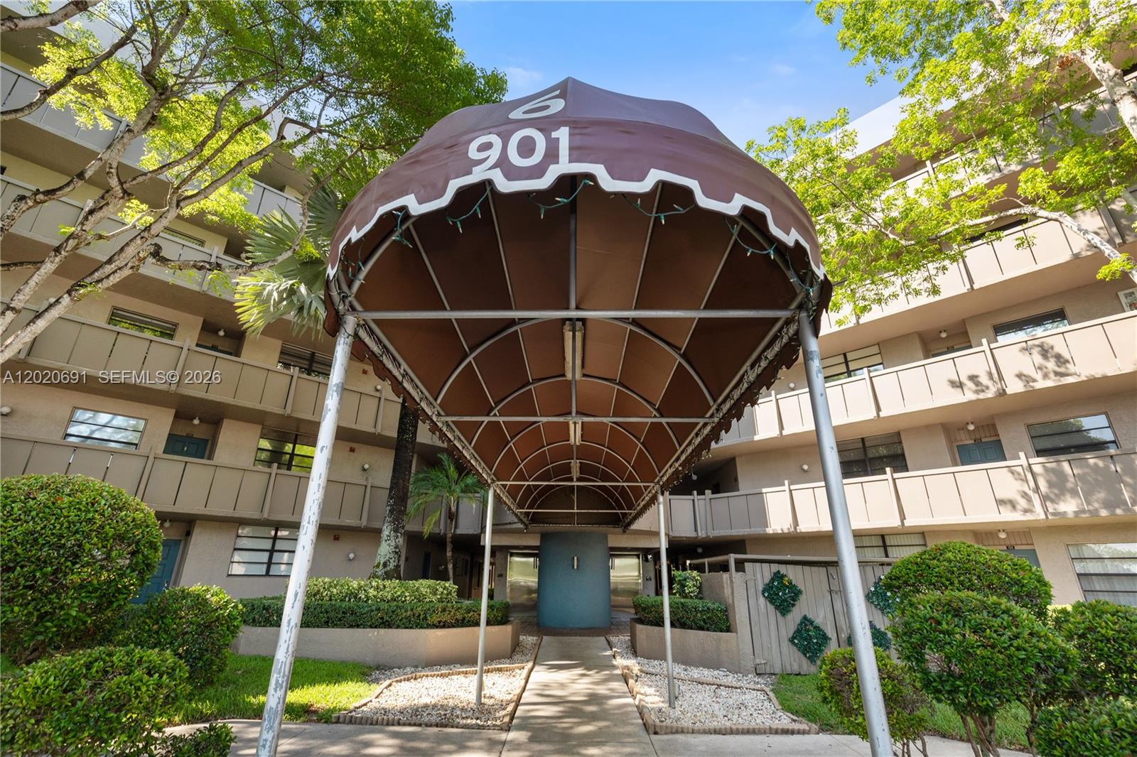 COLONY POINT 6 CONDO - Residential
